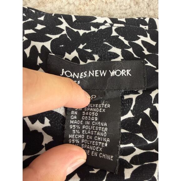 Jones New York Petites Size 8P Abstract Fit Flared Midi Dress Black White Cap - Picture 6 of 8